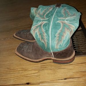 Women's boots